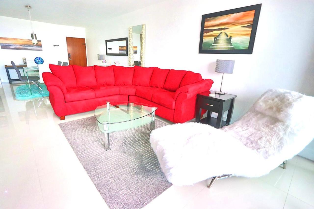 Beautiful Penthouse Condo With Stunning Views Of Both Ocean And City ฮอลลีวูด ภายนอก รูปภาพ